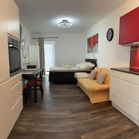 Tinyhouse In *